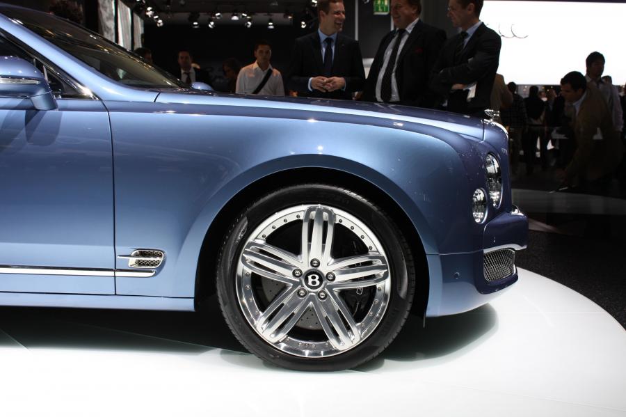  Bentley Mulsanne 2010 года  (фото 109 из 262)